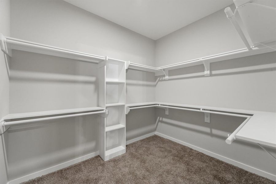 Spacious, unfurnished interior of a new home in , Pasadena (Image 25).