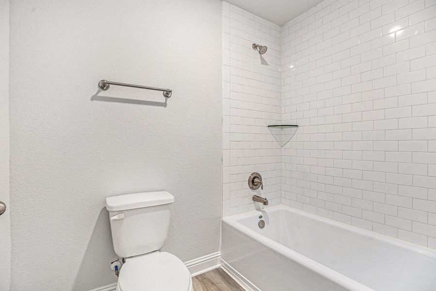 Image 18 of a home in Lago Mar. Image 18 of a home in Lago Mar.