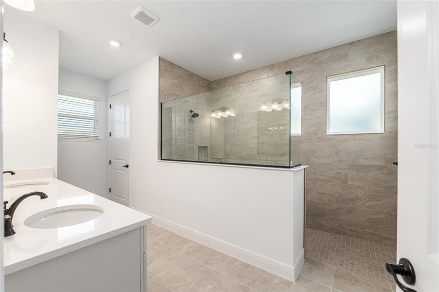 Furnished interior view inside a new home in , Ocala (Image 7).