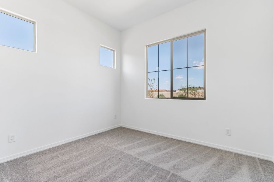 Spacious, unfurnished interior of a new home in Estrella, Goodyear (Image 24).
