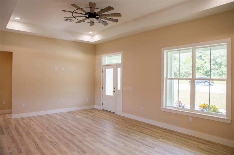 Spacious, unfurnished interior of a new home in , Citrus Springs (Image 18).
