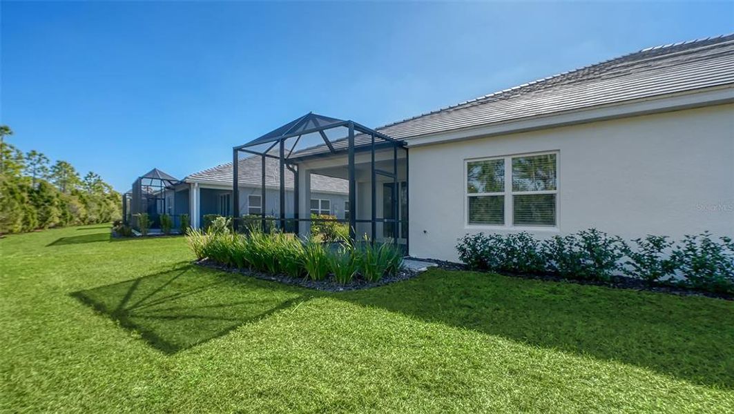Exterior details and patio area of a home in , Venice (Image 22).