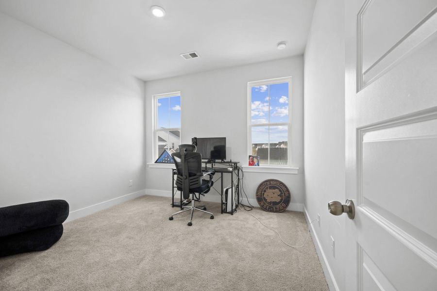 Furnished interior view inside a new home in Carnes Crossroads, Summerville (Image 43). Furnished interior view inside a new home in Carnes Crossroads, Summerville (Image 43).