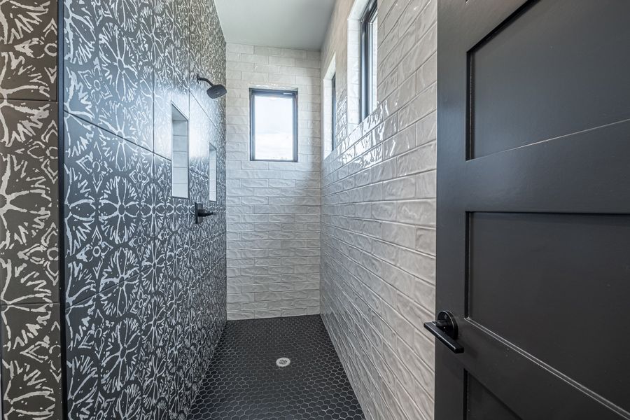 Close-up of interior finishes inside a home in Eagles Bluff, Weatherford (Image 18).