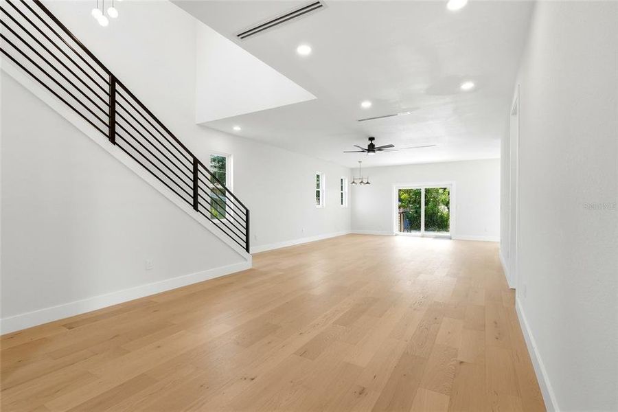 Spacious, unfurnished interior of a new home in , St. Petersburg (Image 20).