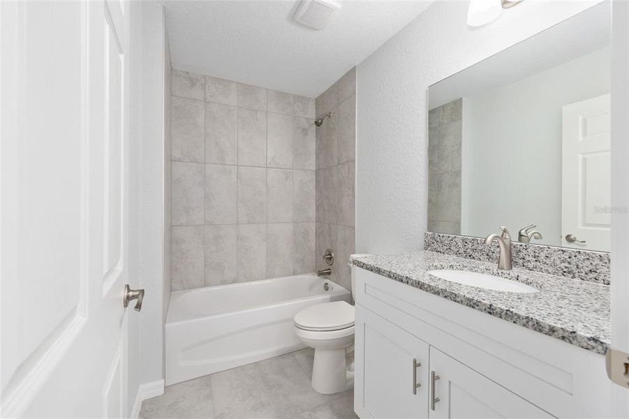 Furnished interior view inside a new home in , Ocklawaha (Image 10).