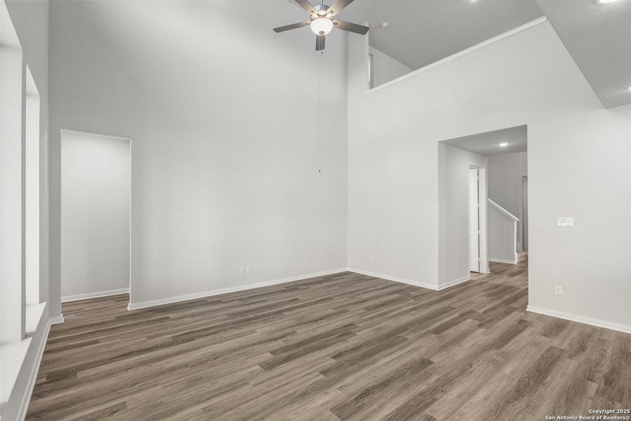 Spacious, unfurnished interior of a new home in Mayfair 50', New Braunfels (Image 11).