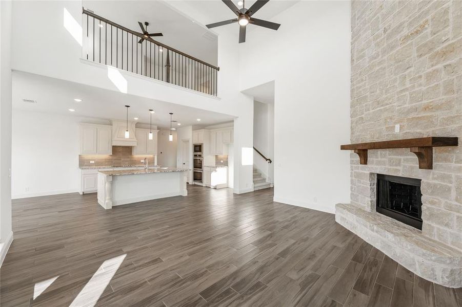Spacious, unfurnished interior of a new home in Crystal Lake Estates, Red Oak (Image 34).