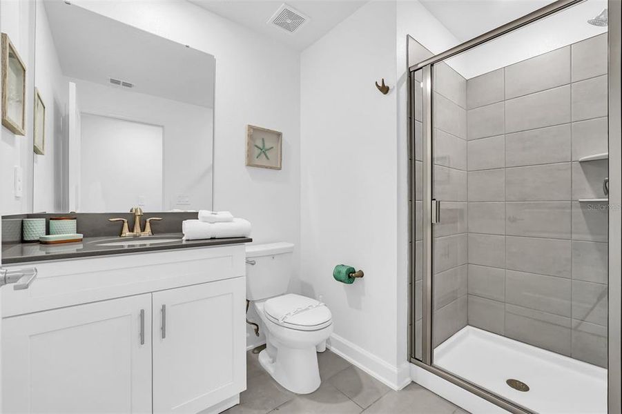 Furnished interior view inside a new home in , Kissimmee (Image 5).