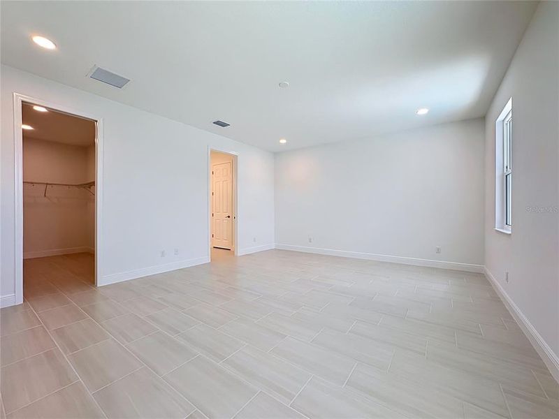 Spacious, unfurnished interior of a new home in Watercolor Place, Bradenton (Image 62). Spacious, unfurnished interior of a new home in Watercolor Place, Bradenton (Image 62).