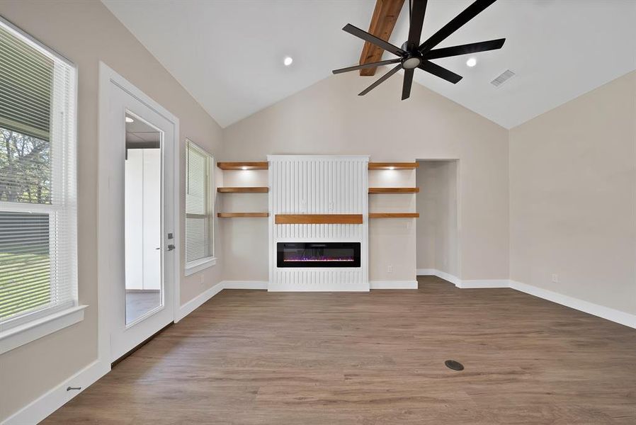 Spacious, unfurnished interior of a new home in , Dallas (Image 22).