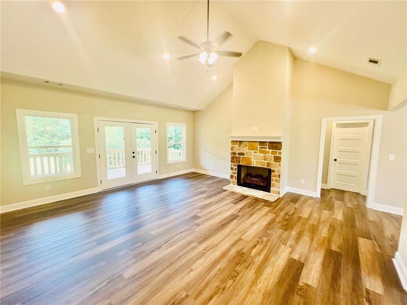 Spacious, unfurnished interior of a new home in , Taylorsville (Image 31).