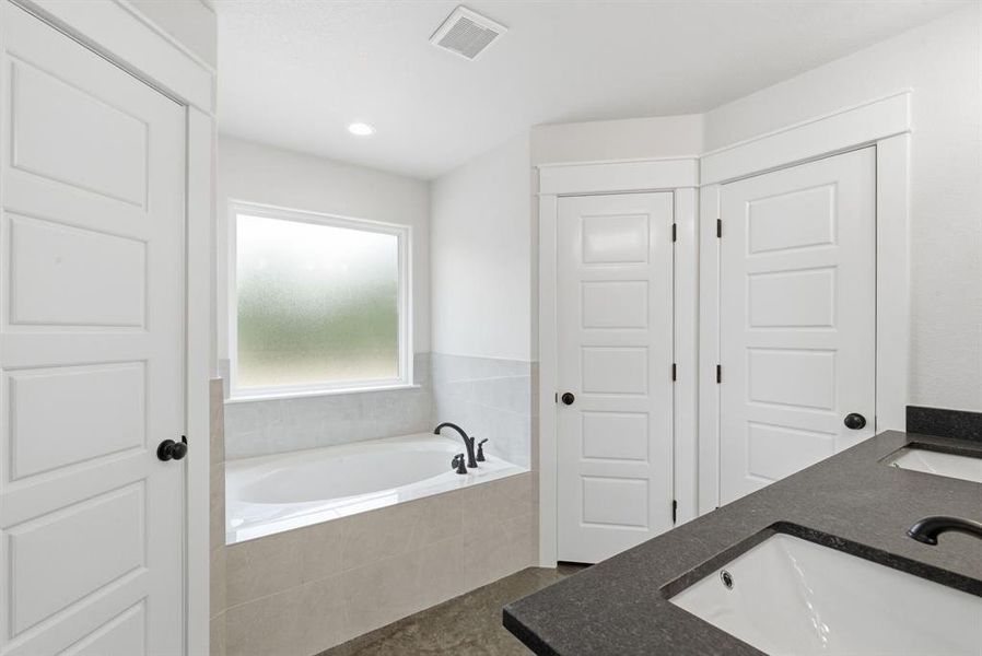 Furnished interior view inside a new home in , Weatherford (Image 5).