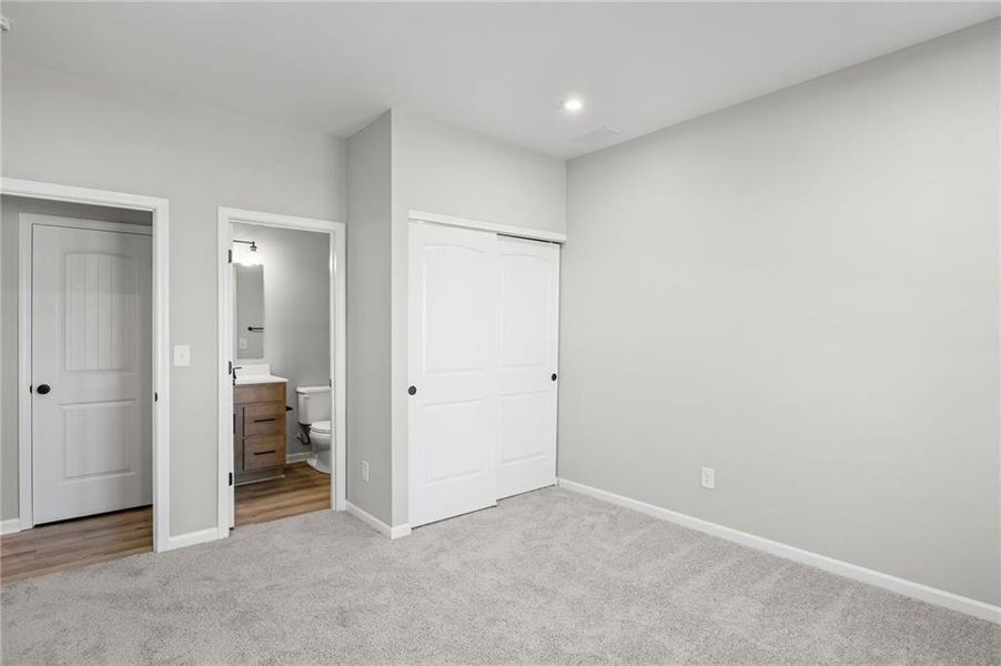 Spacious, unfurnished interior of a new home in Sage Woods, Dallas (Image 31).
