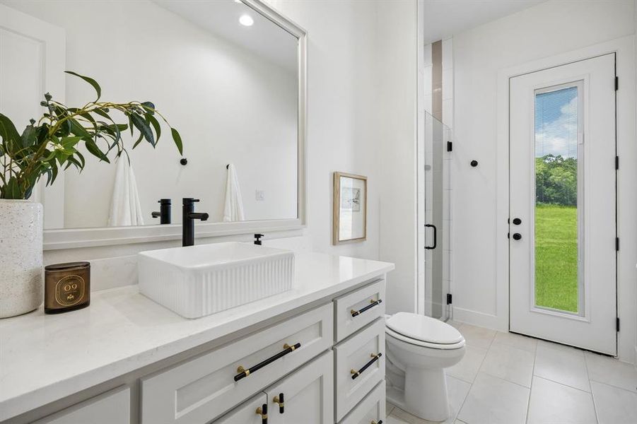 Furnished interior view inside a new home in RangeWood, Weatherford (Image 35). Furnished interior view inside a new home in RangeWood, Weatherford (Image 35).