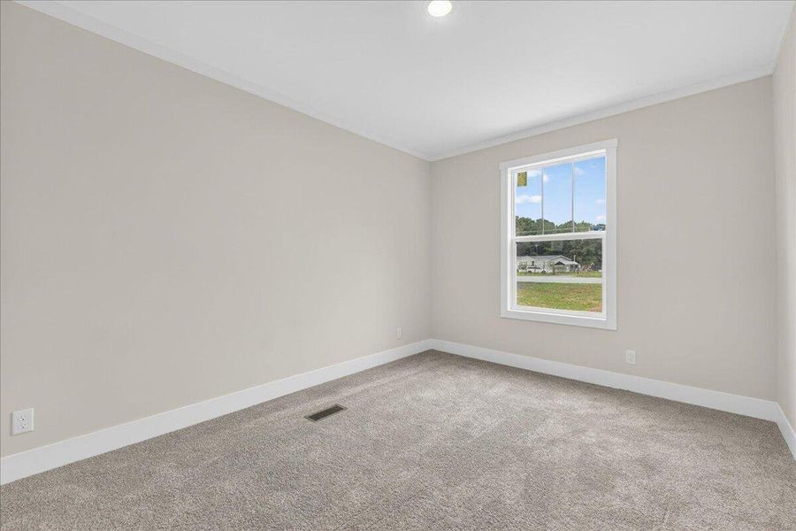 Spacious, unfurnished interior of a new home in , Walterboro (Image 16).