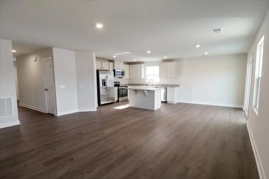 Spacious, unfurnished interior of a new home in Waverly Springs, Woodruff (Image 11). Spacious, unfurnished interior of a new home in Waverly Springs, Woodruff (Image 11).
