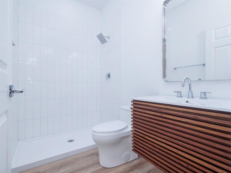 Furnished interior view inside a new home in , Brownwood (Image 5).