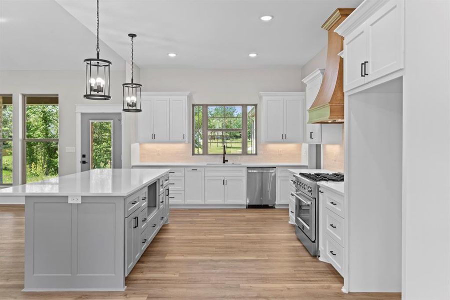 Furnished interior view inside a new home in , Tyler (Image 12).