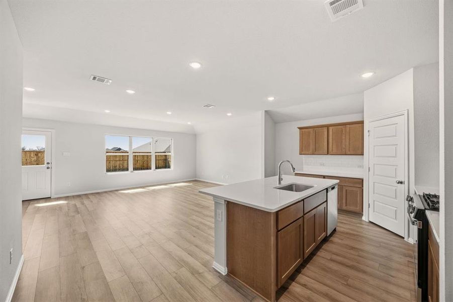 9-web-or-mls-547-frst-hvn-dr 9-web-or-mls-547-frst-hvn-dr