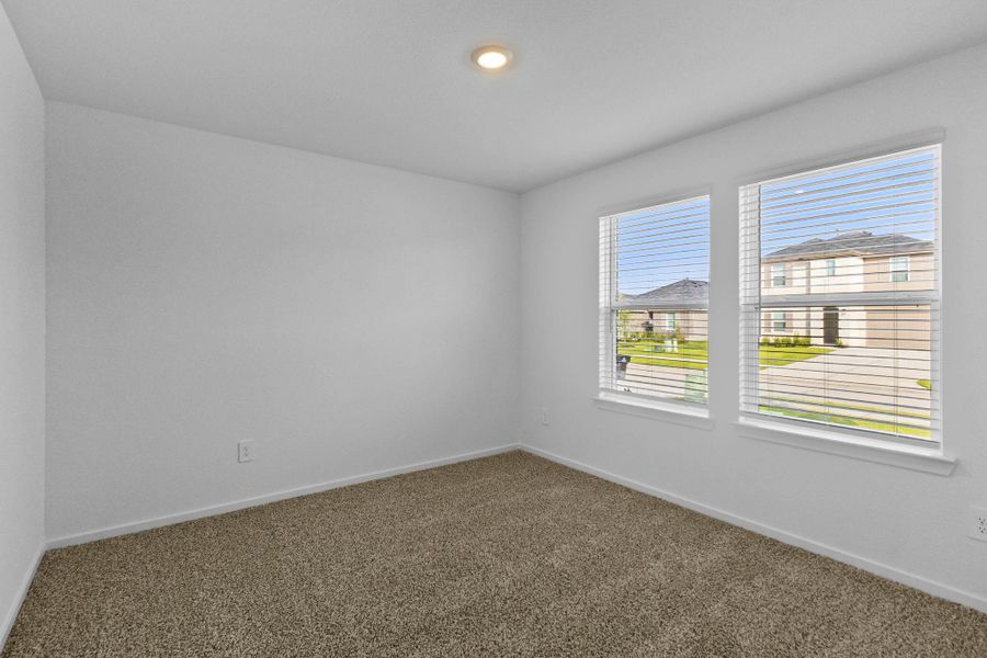 Spacious, unfurnished interior of a new home in Harrington Trails at The Canopies, Splendora (Image 12).