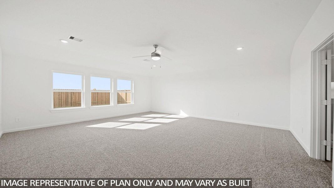Spacious, unfurnished interior of a new home in Riverside Estates, Mont Belvieu (Image 9).