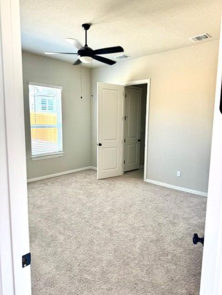 Spacious, unfurnished interior of a new home in Heritage, Dripping Springs (Image 29). Spacious, unfurnished interior of a new home in Heritage, Dripping Springs (Image 29).