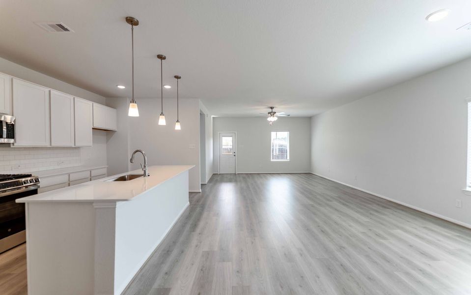 Spacious, unfurnished interior of a new home in Magnolia Springs, Montgomery (Image 21).