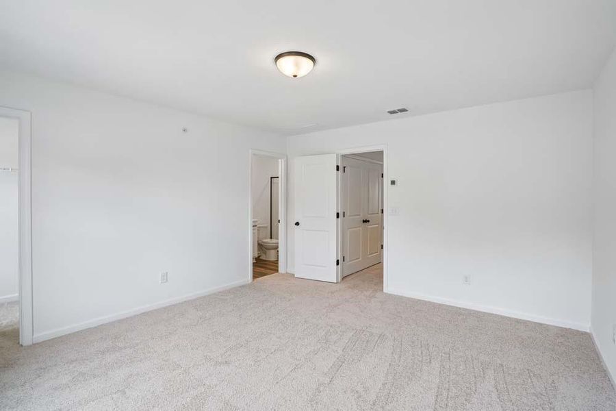Spacious, unfurnished interior of a new home in Laurelwood, Douglasville (Image 22). Spacious, unfurnished interior of a new home in Laurelwood, Douglasville (Image 22).