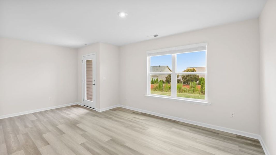 Spacious, unfurnished interior of a new home in Covington Village, Greer (Image 23).
