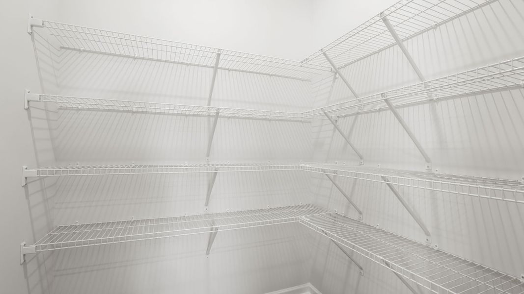 Spacious, unfurnished interior of a new home in Foxbank, Gray Court (Image 33).