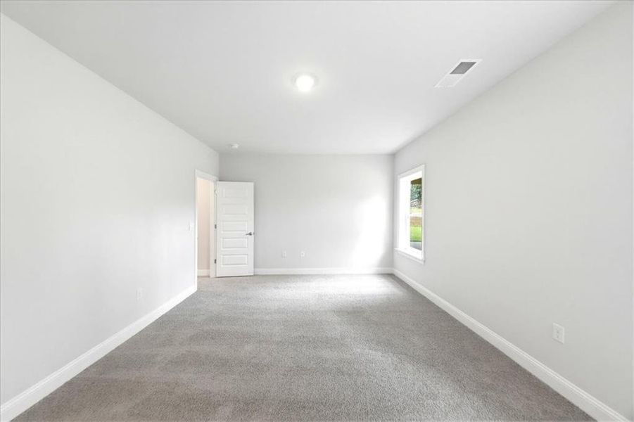Spacious, unfurnished interior of a new home in Tuscany Hills, Douglasville (Image 20). Spacious, unfurnished interior of a new home in Tuscany Hills, Douglasville (Image 20).