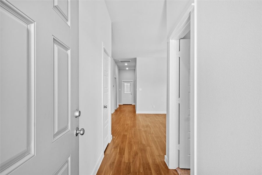 Spacious, unfurnished interior of a new home in Santa Fe, Cleveland (Image 17). Spacious, unfurnished interior of a new home in Santa Fe, Cleveland (Image 17).