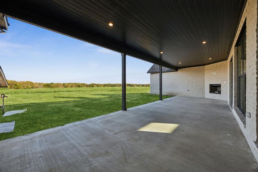 Exterior details and patio area of a home in , Lone Oak (Image 3).