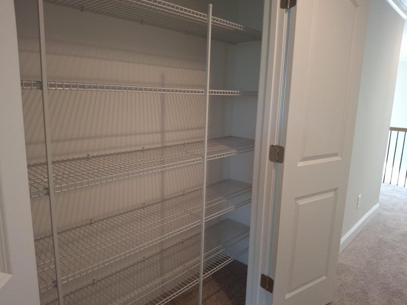 Spacious, unfurnished interior of a new home in Weybridge, Burlington (Image 57).