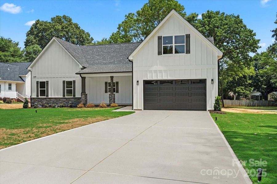 Front exterior of a new home in , Lancaster, SC, highlighting curb appeal (Image 25). Front exterior of a new home in , Lancaster, SC, highlighting curb appeal (Image 25).