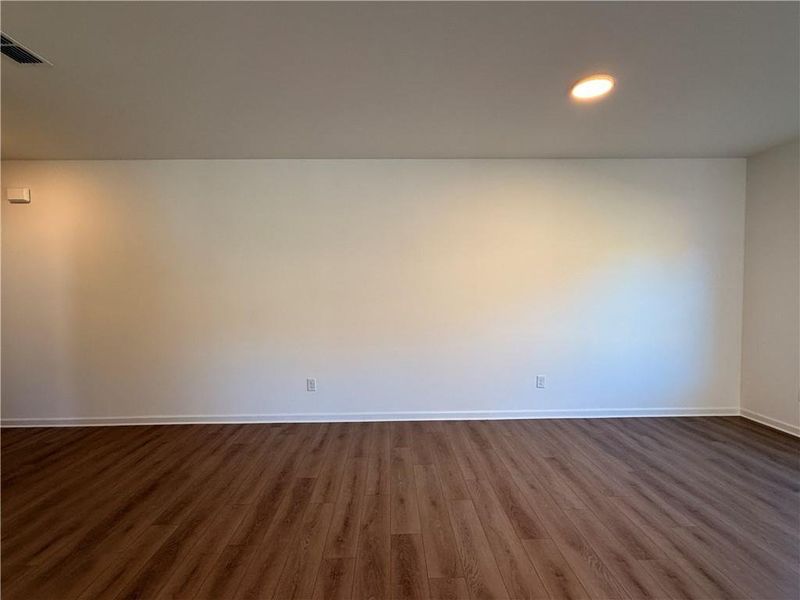 Spacious, unfurnished interior of a new home in Leydenview, Mableton (Image 28).