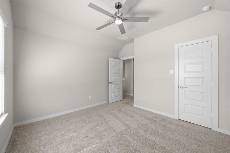 Spacious, unfurnished interior of a new home in Barton Creek Ranch, Conroe (Image 32). Spacious, unfurnished interior of a new home in Barton Creek Ranch, Conroe (Image 32).