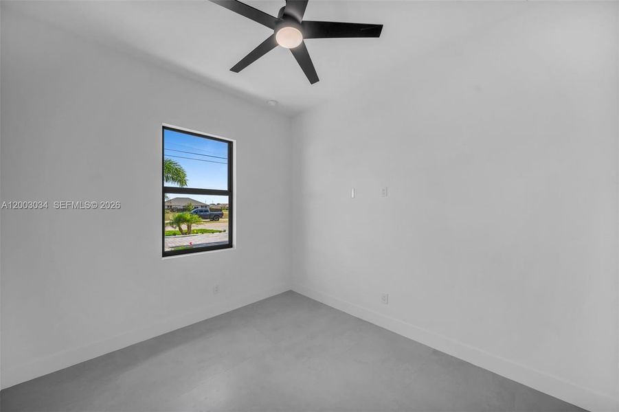 Spacious, unfurnished interior of a new home in , Cape Coral (Image 24).