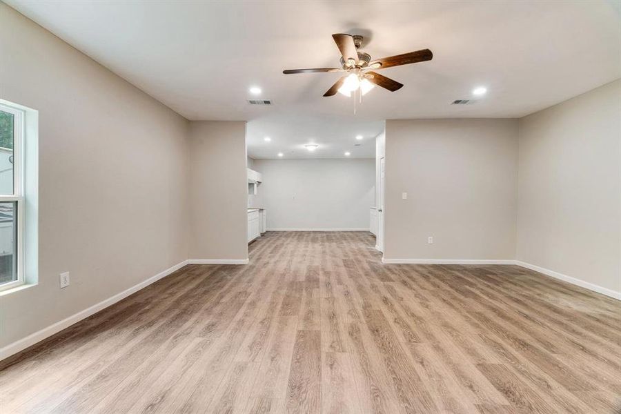 Spacious, unfurnished interior of a new home in , Paris (Image 13).