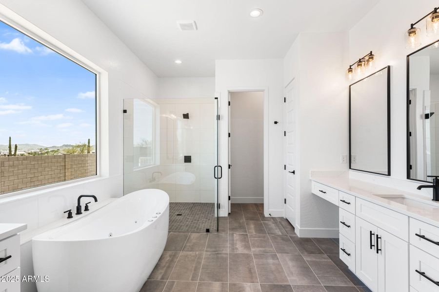 Primary En Suite Primary En Suite