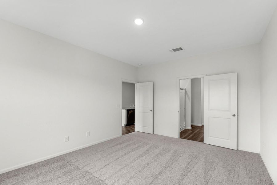 Representative unfurnished interior of a home built from the Luna by Starlight Homes in Noble Ridge, Howe (Image 23).