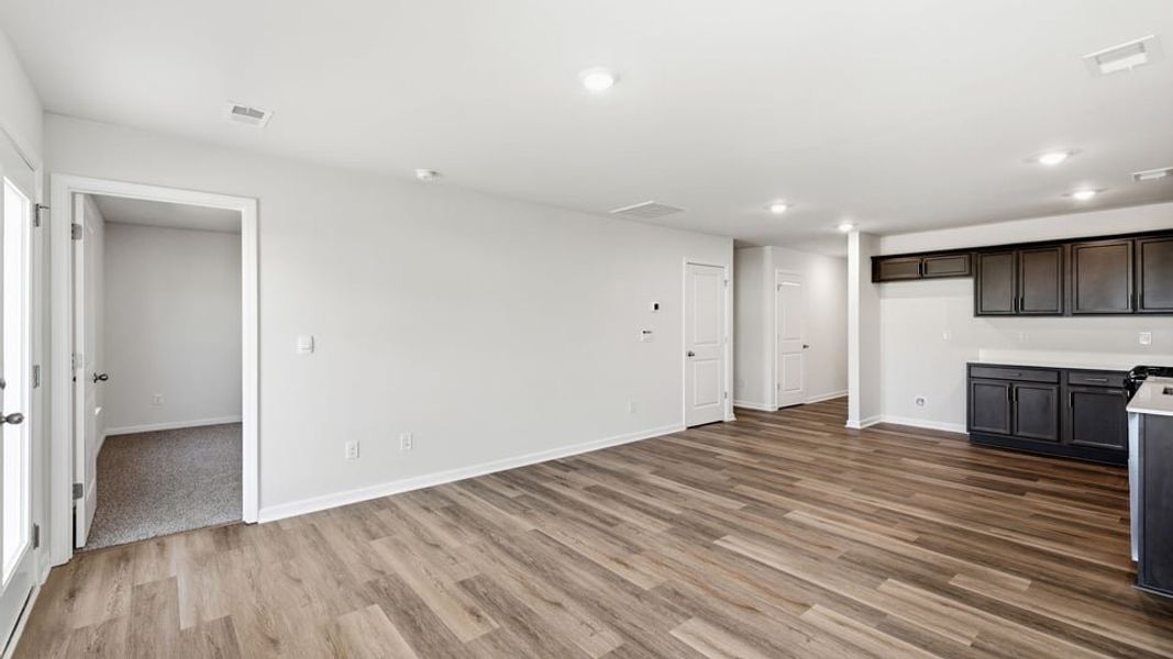 Spacious, unfurnished interior of a new home in Seneca Falls, Seneca (Image 26).