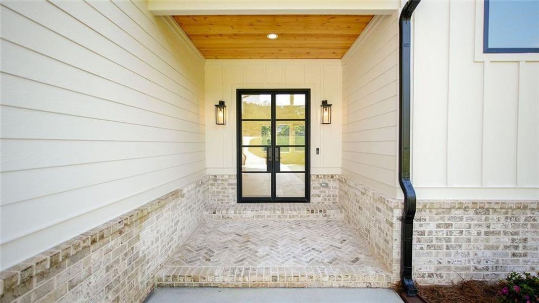 Exterior details and patio area of a home in , Flowery Branch (Image 4).