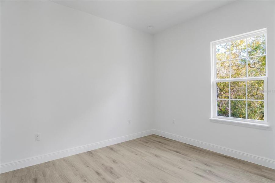 Spacious, unfurnished interior of a new home in , Ocala (Image 16).