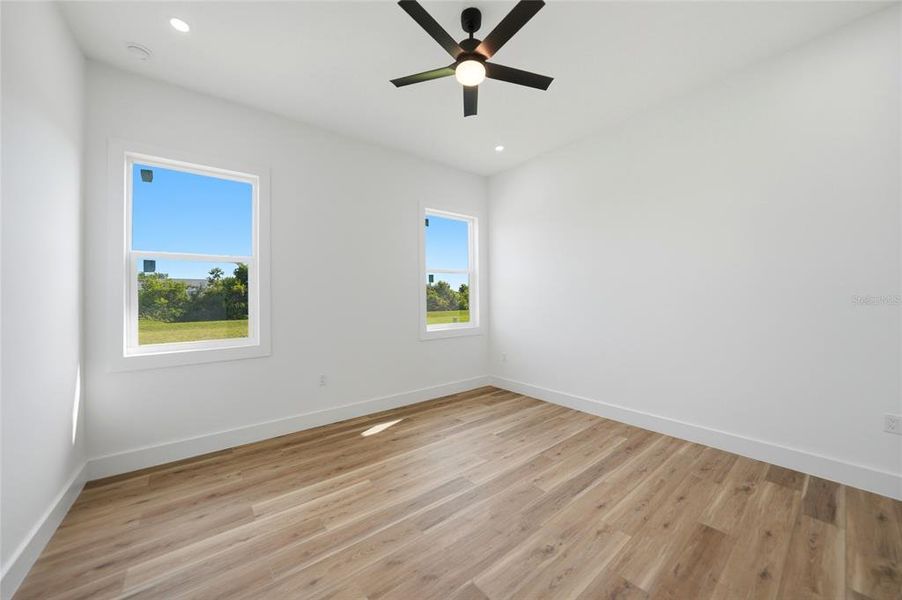 Spacious, unfurnished interior of a new home in , Punta Gorda (Image 40).