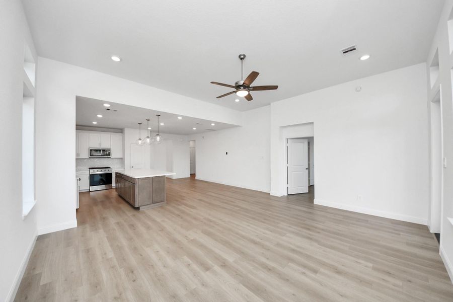 Spacious, unfurnished interior of a new home in , Katy (Image 22). Spacious, unfurnished interior of a new home in , Katy (Image 22).