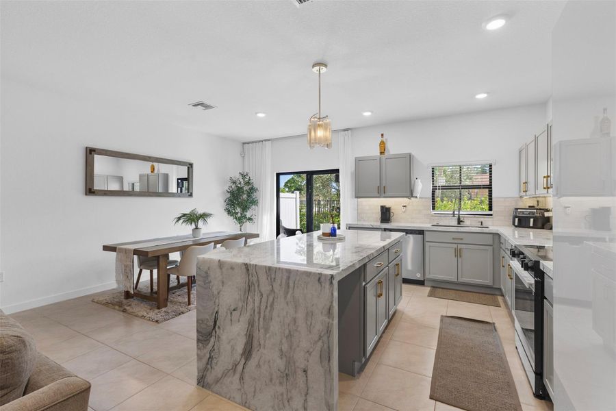 Furnished interior view inside a new home in , Pompano Beach (Image 25).