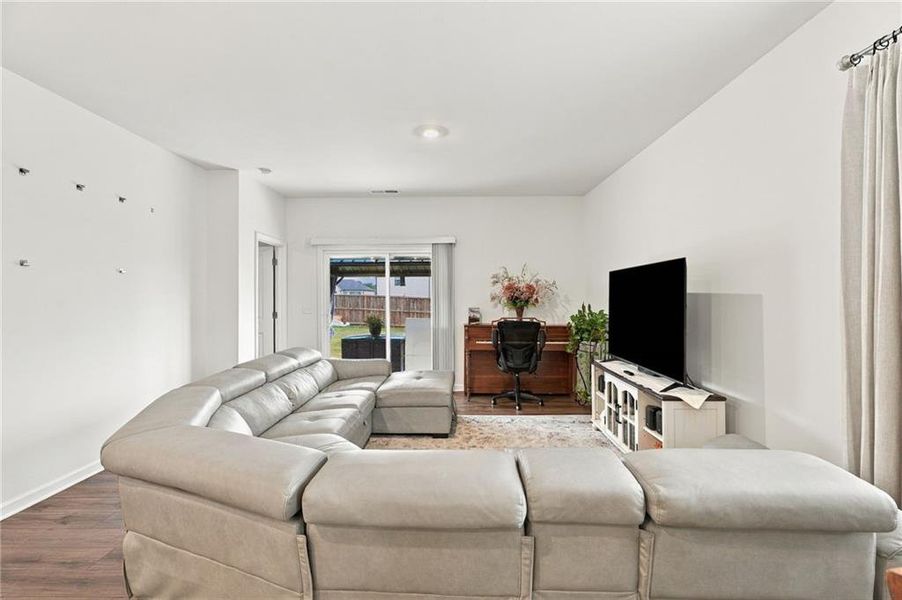 Furnished interior view inside a new home in Heritage Point, Hampton (Image 9).