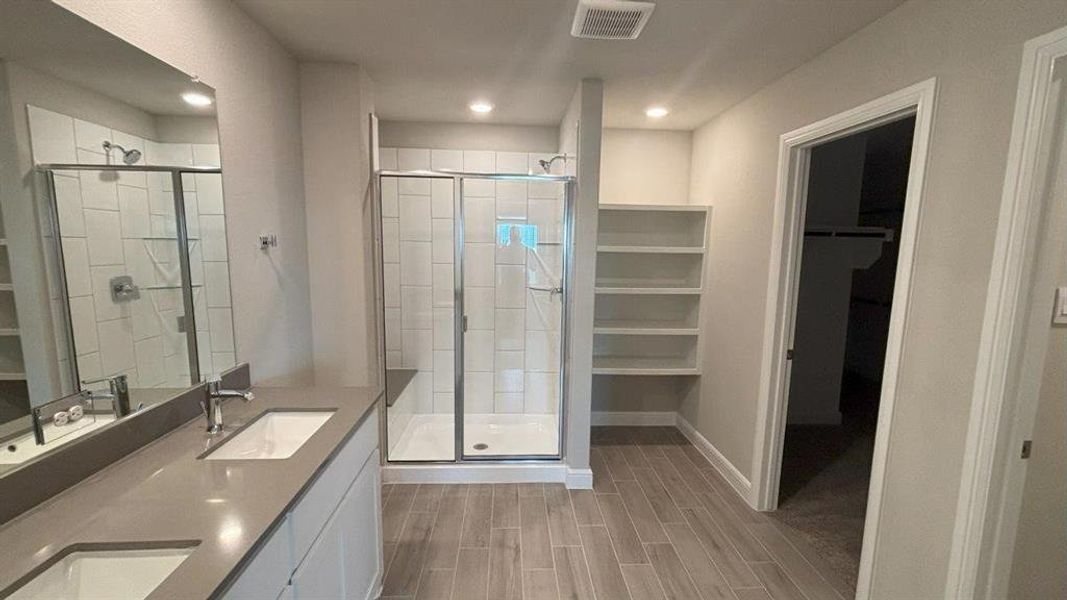 Furnished interior view inside a new home in Legado, Cleburne (Image 4).